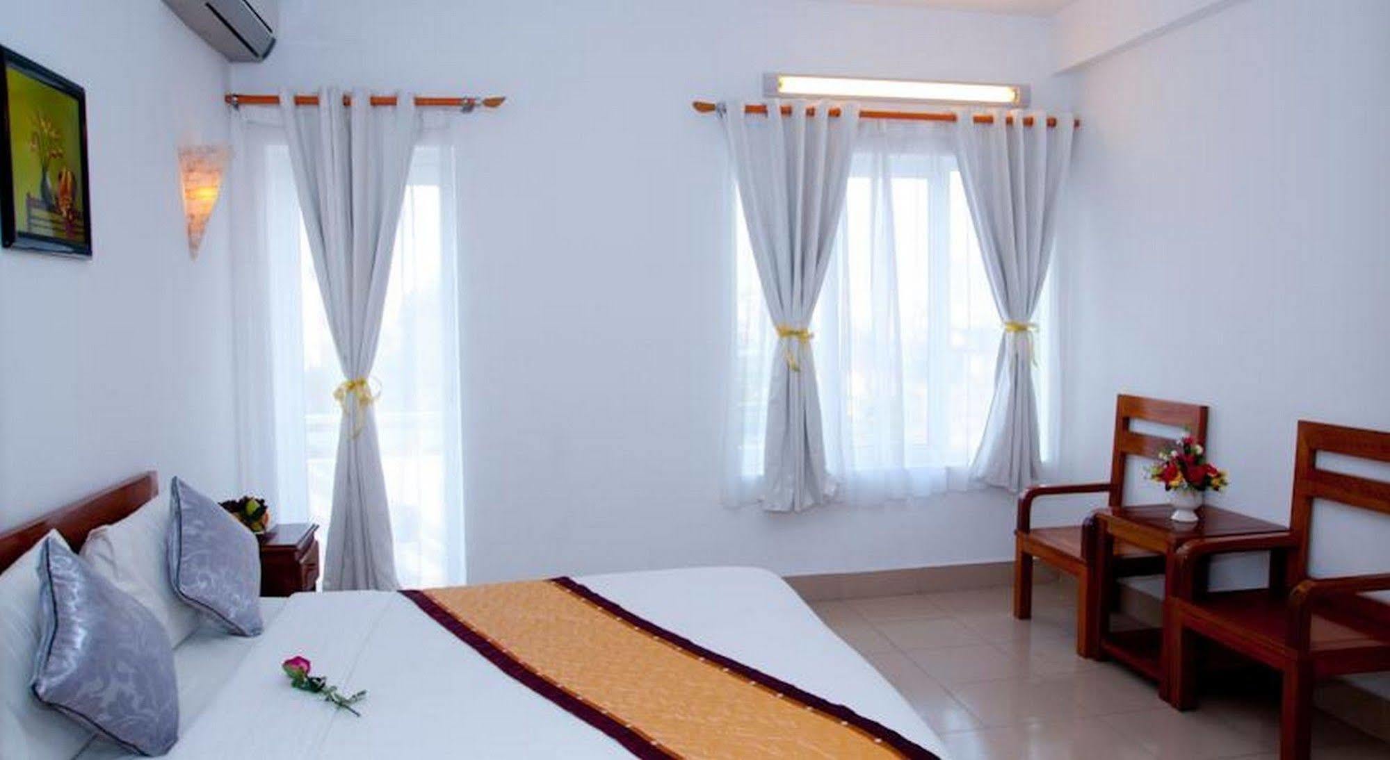 Hotel Golden Lotus Hue Exterior foto